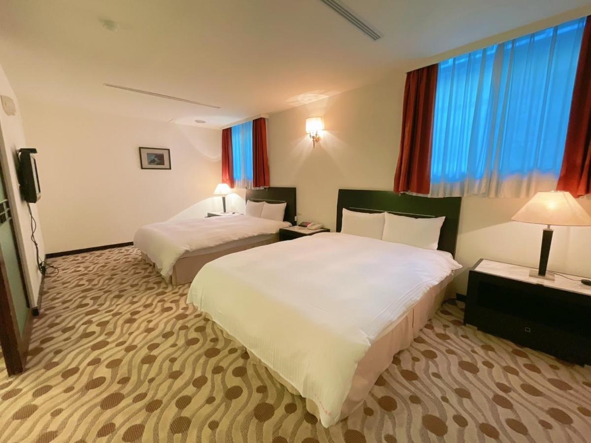 Herkang Hotel Tchaj-čung Exteriér fotografie